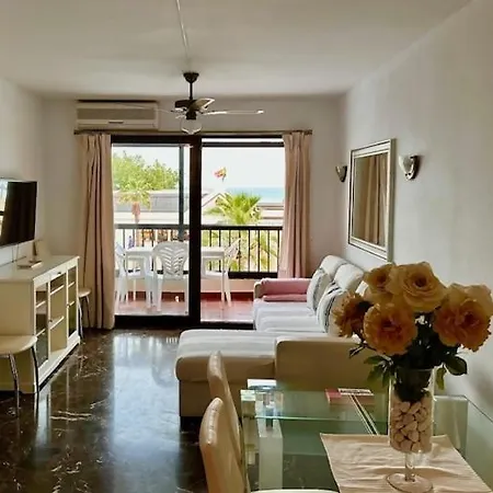 1 Linea De Playa Paseo Maritimo Apartment *